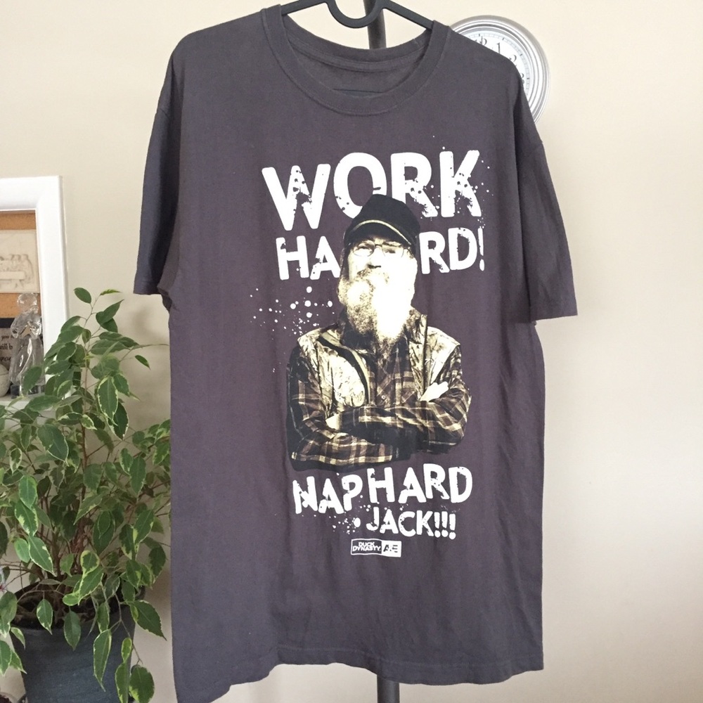 🌈 3/20 Duck Dynasty grey tee shirt